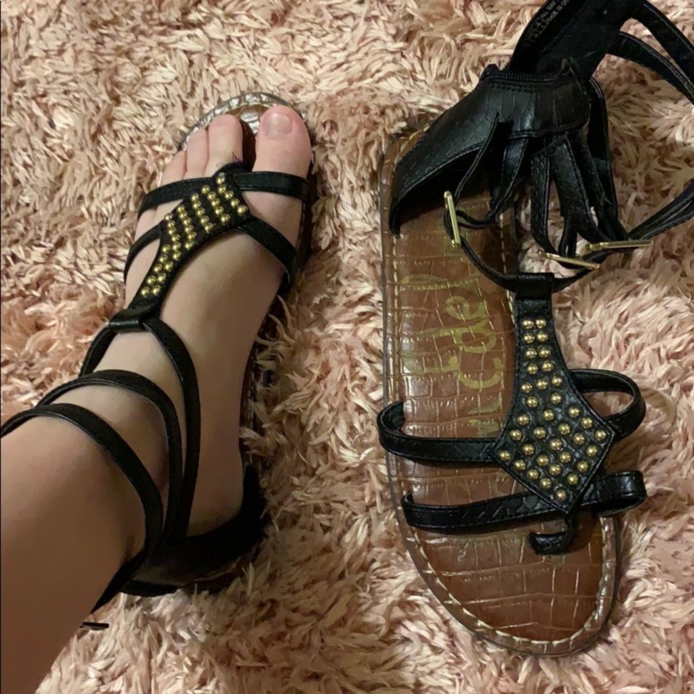 Black ankle sandals